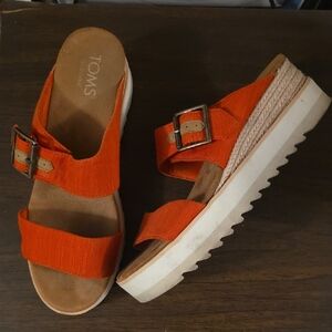 TOMS Poppy Red Double-Band Platform  Strappy Sandals
